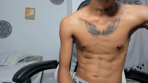 lunay_bigcock420 online show from October 6, 2025, 7:50 am