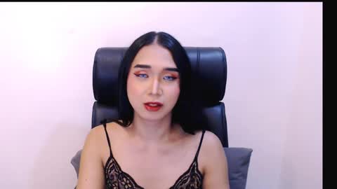 luningning_parker online show from April 23, 2026, 1:51 am