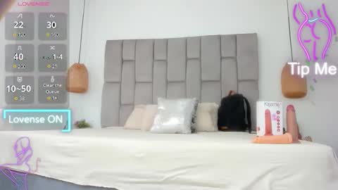 lunitadiva online show from October 5, 2025, 4:27 pm