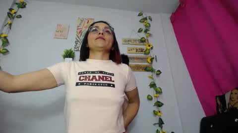 Luna Tamara online show from December 3, 2025, 4:20 am