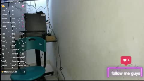 Snapshot of lunna_noir chatting on February 18, 2026, 2:02 pm lunna_noir online show from February 18, 2026, 2:02 pm