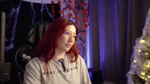 Luna online show from November 5, 2025, 2:44 am