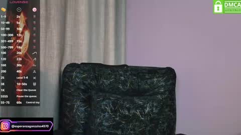 Snapshot of lunnanova chatting on June 22, 2026, 8:28 pm LunnaNova online show from June 22, 2026, 8:28 pm