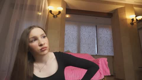 Snapshot of lunnraiz chatting on May 1, 2026, 3:49 pm Luna online show from May 1, 2026, 3:49 pm