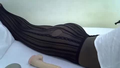 sweet girl online show from February 12, 2025, 8:27 am