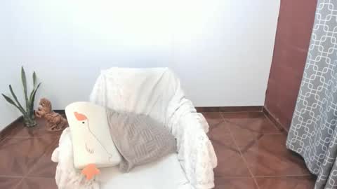 PAULINA online show from October 12, 2025, 11:59 pm