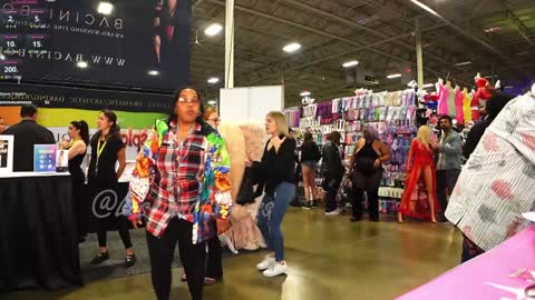 SHOWS ALL MONDAY WEDNESDAYFRIDAYSATURDAY  IN THE MORNING online show from December 7, 2024, 1:36 am