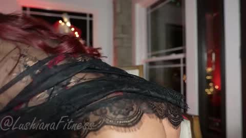 SHOWS ALL MONDAY WEDNESDAYFRIDAYSATURDAY  IN THE MORNING online show from December 5, 2025, 11:19 am