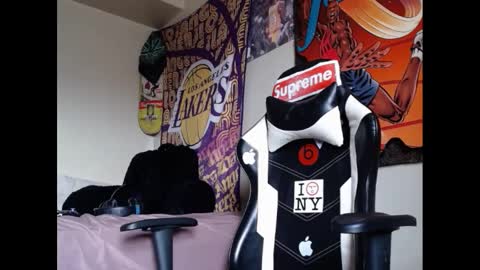 LUST online show from December 4, 2024, 4:49 pm