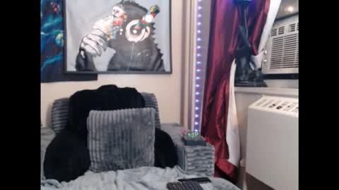 Snapshot of lust_j chatting on February 16, 2026, 3:24 am LUST online show from February 16, 2026, 3:24 am