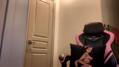 LOLA online show from December 8, 2024, 4:57 am