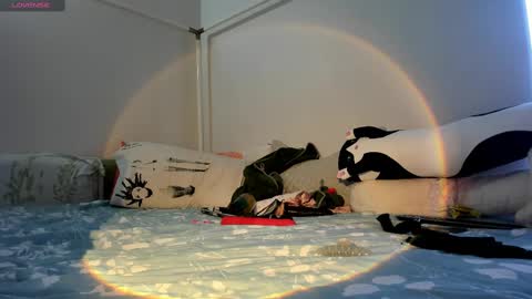 LOLA online show from September 19, 2025, 1:18 am