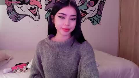 Valerie  April   online show from January 18, 2025, 10:49 pm