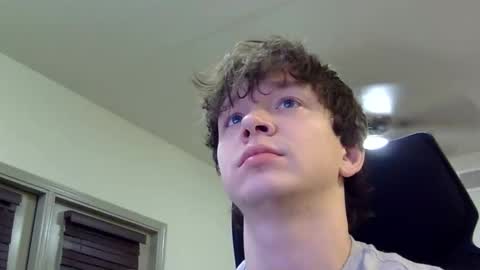 LustfulLives online show from April 3, 2026, 4:32 am