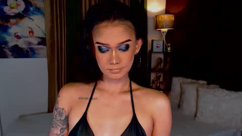 AdriannaFowks online show from January 27, 2025, 2:02 pm