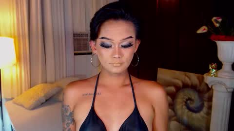 AdriannaFowks online show from April 16, 2026, 2:34 am