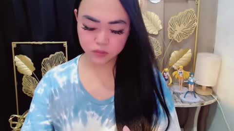 Trina online show from April 22, 2026, 1:41 am