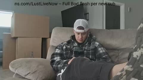 Snapshot of lustlivenow chatting on February 25, 2026, 8:40 pm GUY --- GIRL online show from February 25, 2026, 8:40 pm