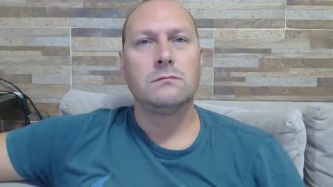 lustonfan online show from April 7, 2026, 12:49 pm