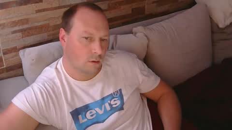 lustonfan online show from May 2, 2026, 8:47 pm