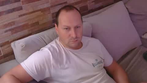 lustonfan online show from May 5, 2026, 1:52 pm
