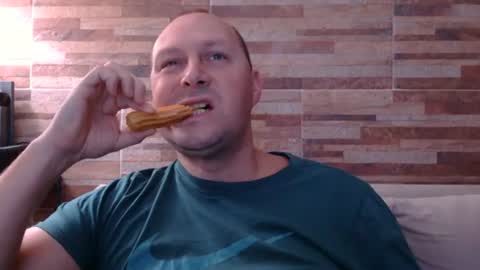 lustonfan online show from June 15, 2026, 9:28 pm