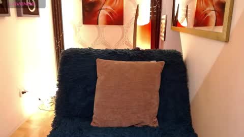 Snapshot of luuciaa_moor chatting on June 23, 2026, 9:13 pm Luccia online show from June 23, 2026, 9:13 pm