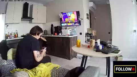 luuvteam online show from October 22, 2025, 7:08 am