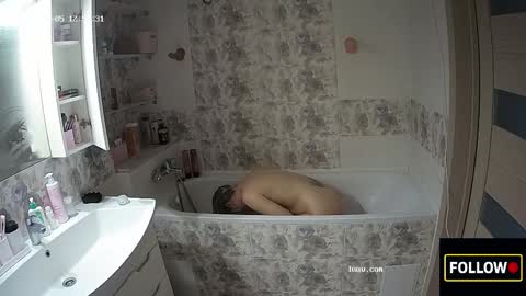 luuvteam online show from November 5, 2025, 10:59 am