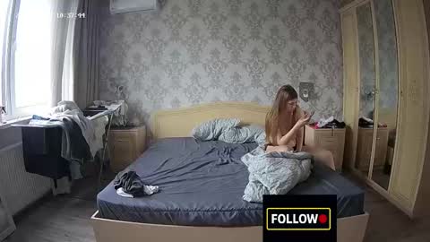 luuvteam online show from November 12, 2025, 8:37 am