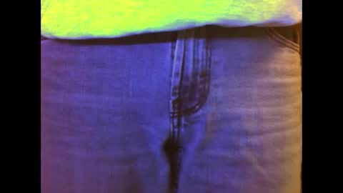 luv2bnakednow online show from December 17, 2024, 9:05 pm