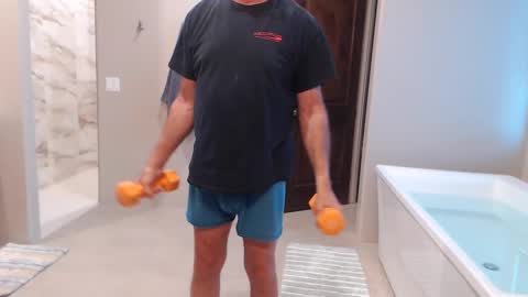 luv_missle online show from March 4, 2025, 3:04 pm