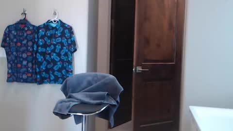 luv_missle online show from March 12, 2025, 6:55 pm