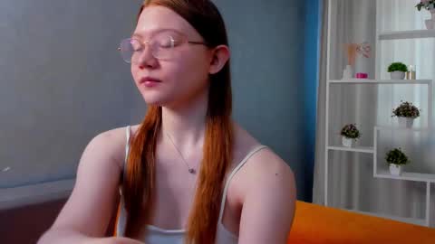 Tessa online show from March 12, 2026, 1:12 am