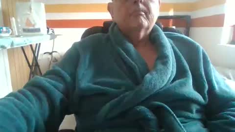 luvbigtits271 online show from January 14, 2026, 12:00 pm