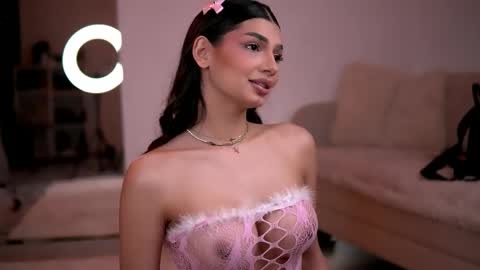 Caprice online show from April 18, 2026, 6:45 pm