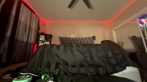 luvvlee online show from March 7, 2026, 11:29 am