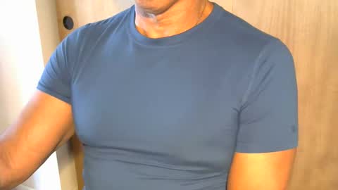 luvzjerkingoff online show from October 26, 2025, 9:31 pm