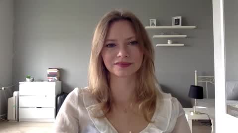 Millie online show from September 19, 2025, 7:43 am