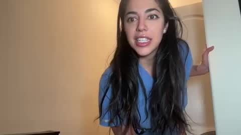 luxcher22 online show from January 4, 2025, 3:18 am