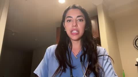 luxcher22 online show from February 19, 2025, 3:17 am