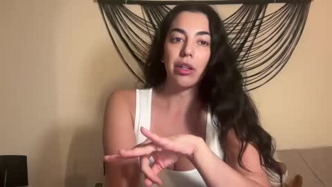 luxcher22 online show from March 11, 2025, 4:21 am