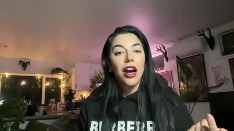 luxcher22 online show from April 27, 2026, 3:15 am