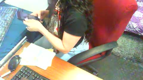 Snapshot of luxdasilva chatting on May 25, 2026, 7:42 pm luxdasilva online show from May 25, 2026, 7:42 pm