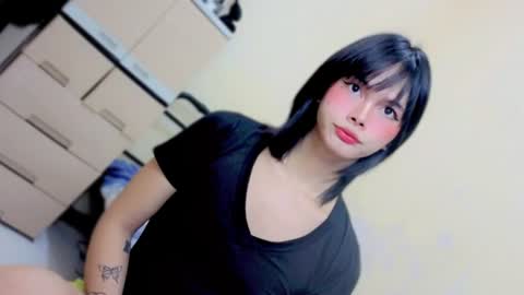 Snapshot of luxe_brat chatting on July 31, 2026, 7:52 am luxe_brat online show from July 31, 2026, 7:52 am