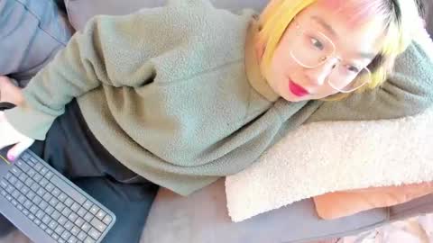 LuxGray online show from December 3, 2024, 7:22 pm