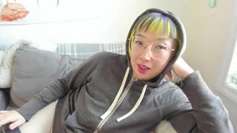 LuxGray online show from February 16, 2026, 8:05 pm