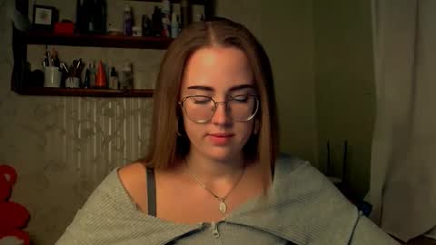 Katie online show from November 18, 2025, 4:11 pm