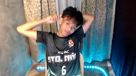 luxirfy online show from December 2, 2025, 5:30 pm