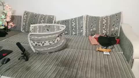 LuxMelys online show from January 29, 2025, 12:12 am